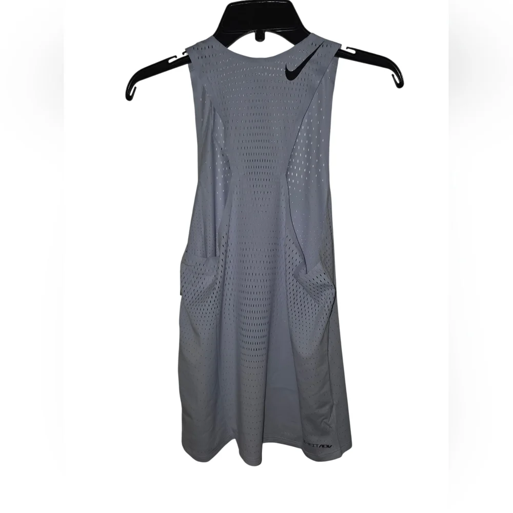 NWT Nike AeroSwift M Dri-FIT Singlet FN4231-057 Men's Size Small